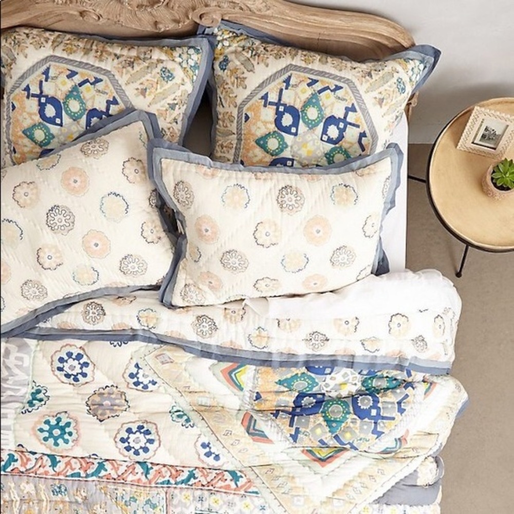 Anthropologie Ponsonby Reversible Quit (Queen)